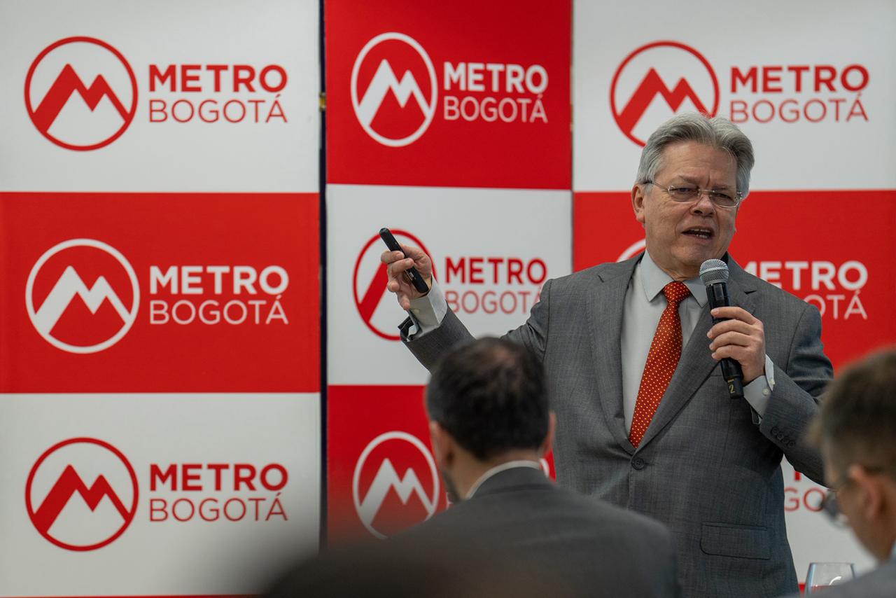 Gerente de la Empresa Metro de Bogotá realiza la presentación de Línea 2