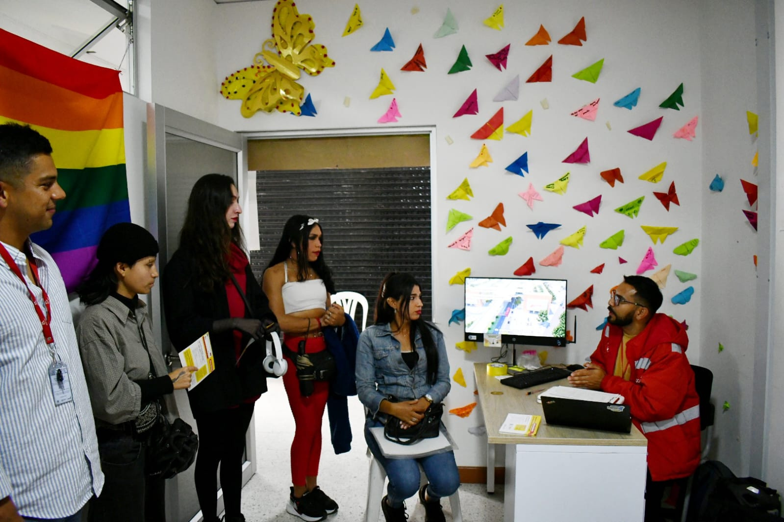 Personas de la comunidad LGBTIQ+ hacen parte de los procesos de contratación de la L1MB