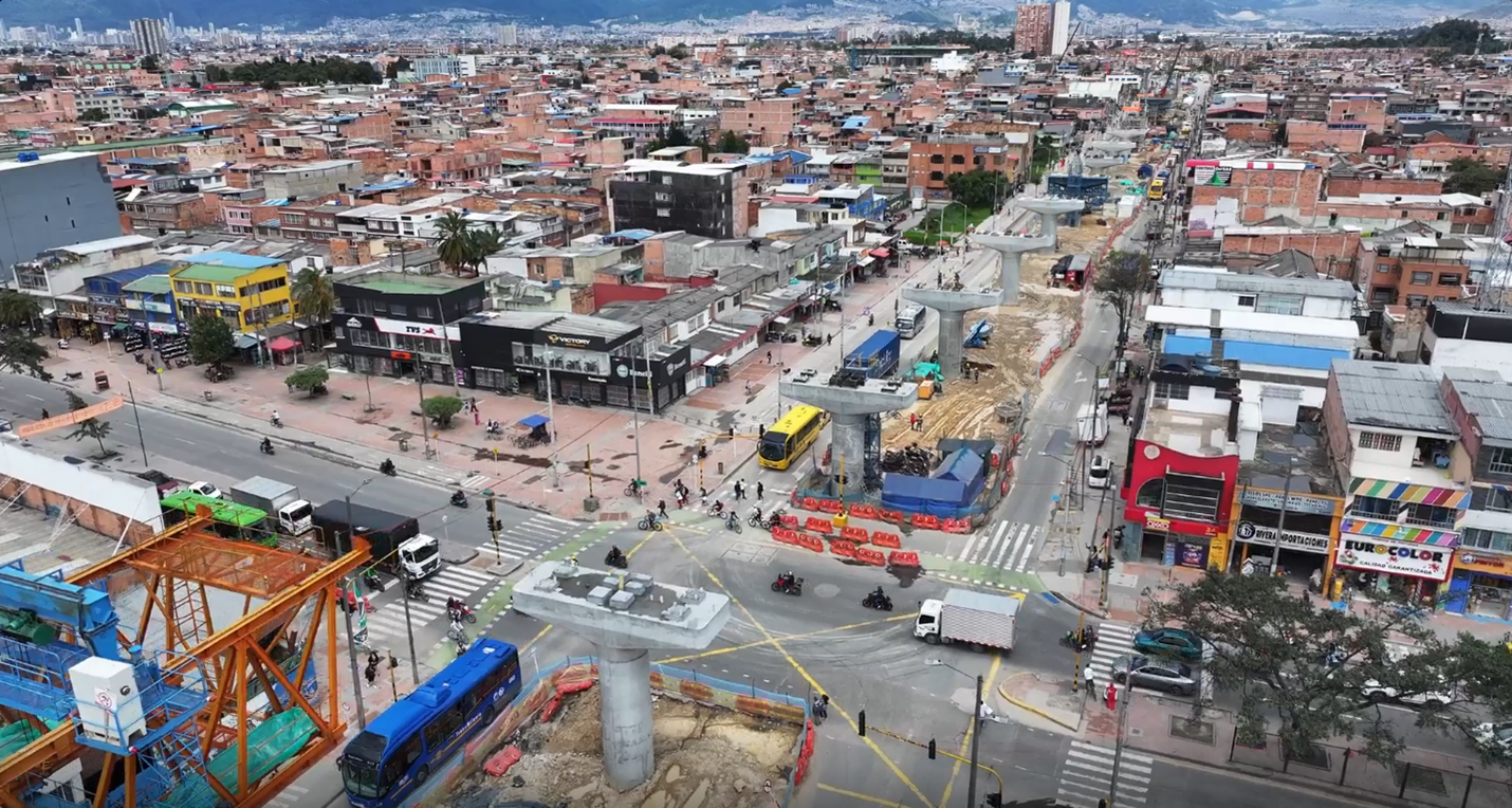 Vía Agoberto Mejía